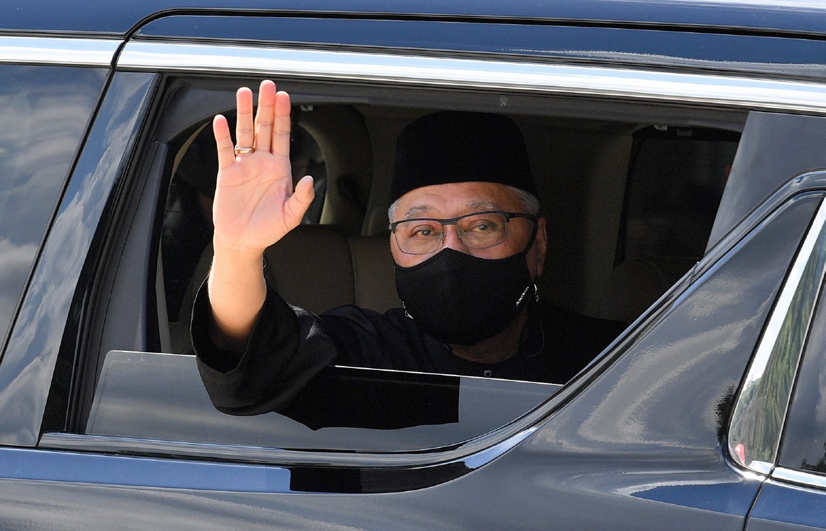 ISMAIL Sabri meninggalkan Istana Negara selepas Istiadat Pengurniaan Surat Cara Pelantikan dan Mengangkat Sumpah Jawatan dan Setia serta Sumpah Simpan Rahsia sebagai Perdana Menteri Kesembilan hari ini. FOTO Bernama.