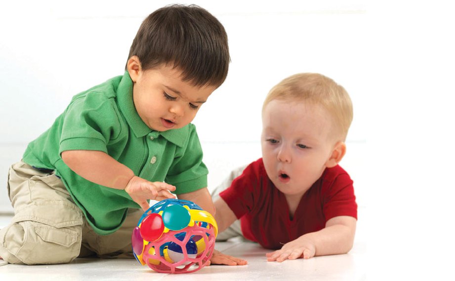 BAGI bayi dan kanak-kanak, membuat sepah antara aktiviti harian mereka.