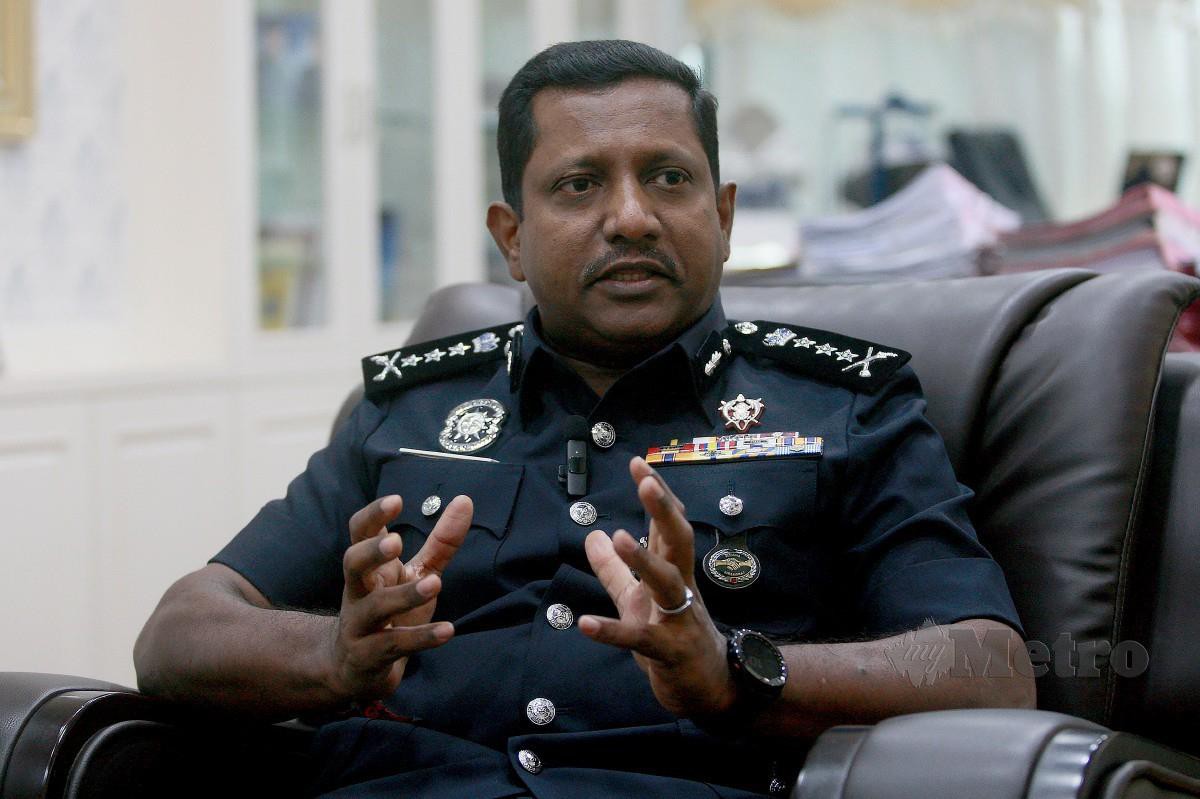 Ketua Polis Selangor, Datuk Hussein Omar Khan