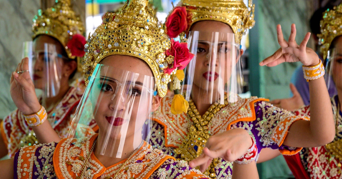 Thailand mengenakan biaya 300 baht untuk turis asing
