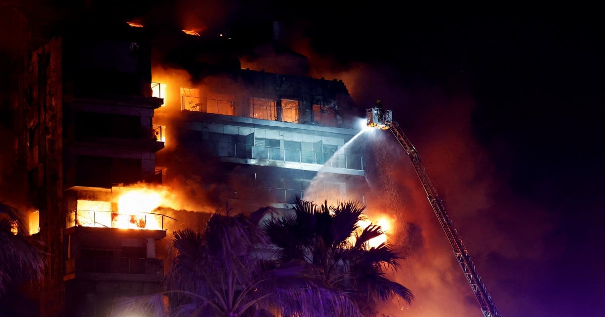 4 maut, 20 hilang dalam kebakaran bangunan di Sepanyol