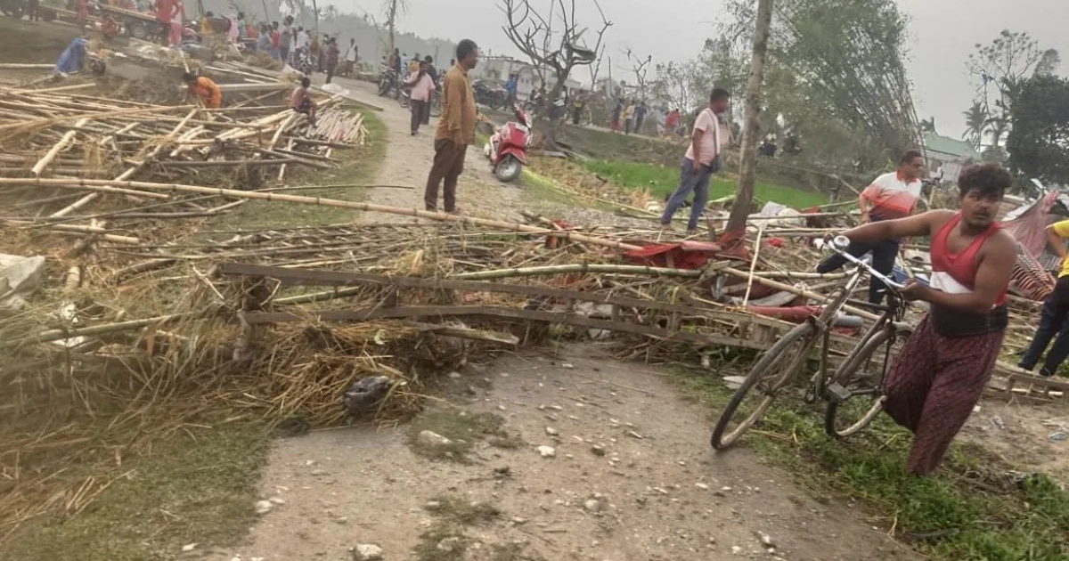 Ribut ragut 5 nyawa,  lebih 100 cedera di Bengal Barat, India