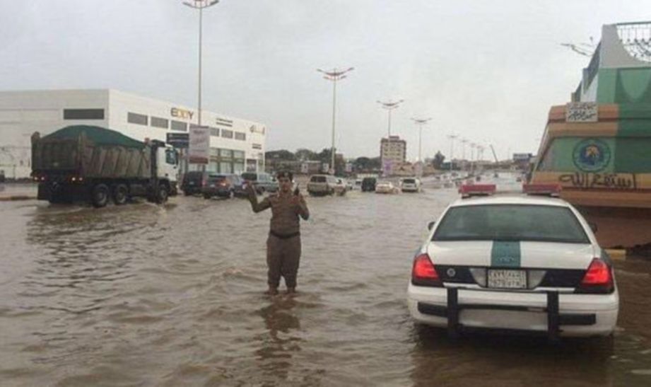 HUJAN lebat boleh menjurus banjir kilat di wilayah barat Arab Saudi. FOTO/AGENSI 