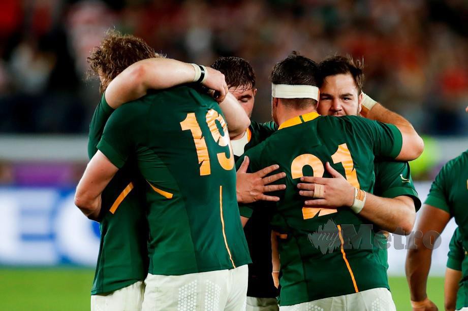 PEMAIN Afrika Selatan meraikan kemenangan. FOTO/AFP