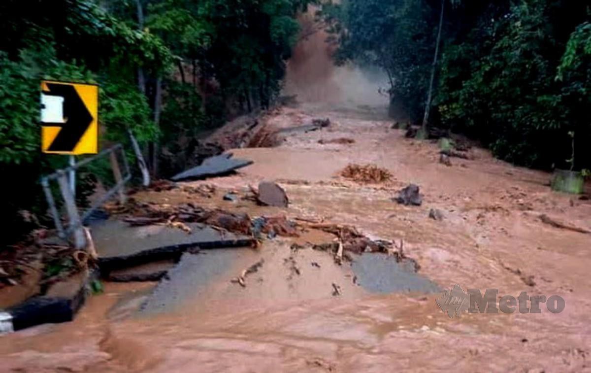 YAN 18 OGOS 2021. Keadaan Banjir di Yan, Kedah. Gambar Pembaca