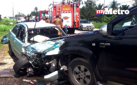 EMPAT  kenderaan terbabit dalam kemalangan maut di Jalan Klang-Teluk Intan berhampiran Kampung Bagan Nira.