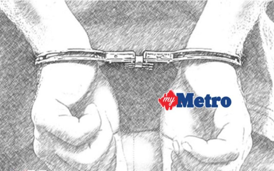 Pemandu bas ditahan curi jam tangan  Harian Metro