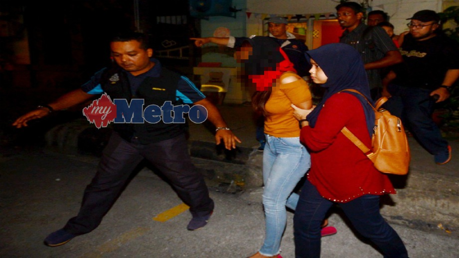 WANITA dipercayai menikam suaminya ditahan untuk siasatan. FOTO Shahnaz Fazlie Shahrizal