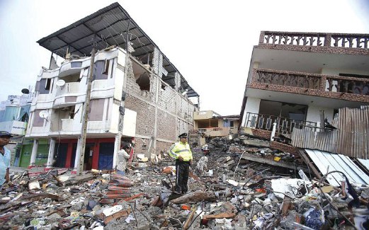 ANGKA kematian akibat gempar di Ecuador meningkat melebih 270 orang.