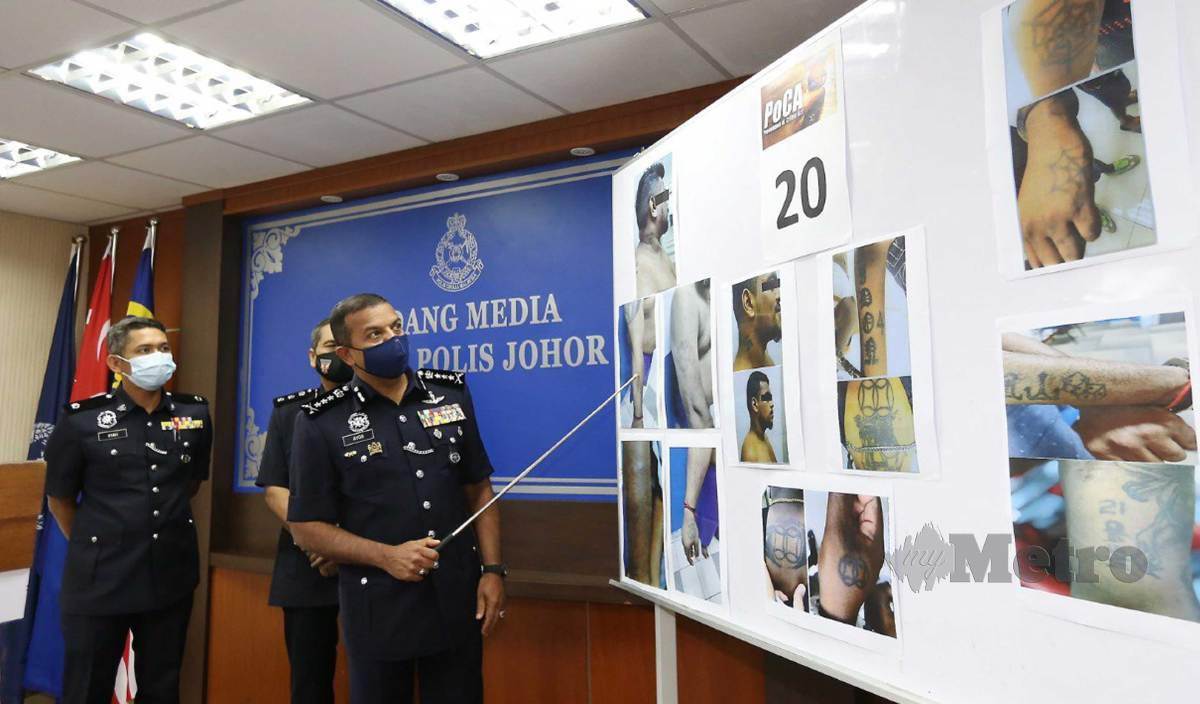 AYOB Khan ketika sidang media tangkapan 14 individu ahli kongsi gelap dalam Ops Cahaya di IPK Johor. FOTO Nur Aisyah Mazalan
