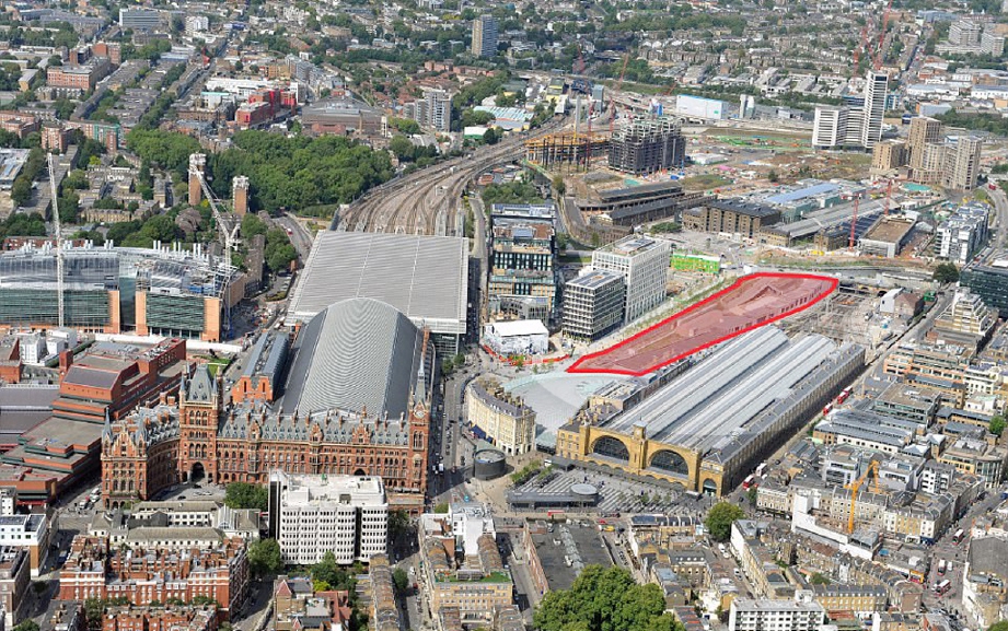 Kawasan ibu pejabat Google (bergaris merah) di United Kingdom bersebelahan Stesen King Cross.  - Foto Daily Mail
