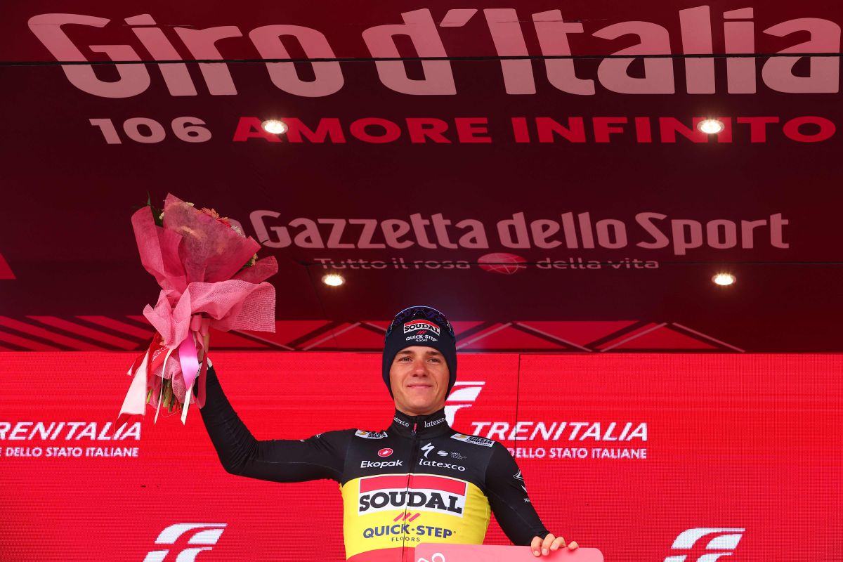 EVENEPOEL dikritik kerana memutuskan untuk meneruskan perlumbaan Giro d’Italia kerana dijangkiti Covid-19. FOTO AFP