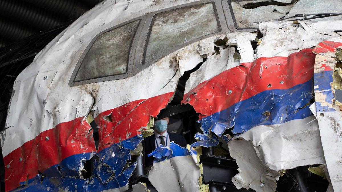 Serpihan pesawat MH17. - FOTO Agensi