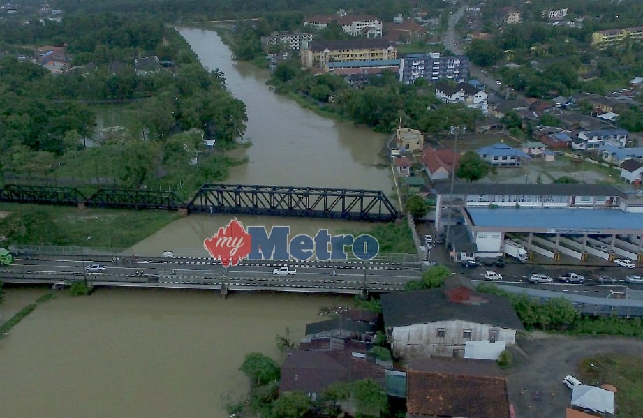 GAMBAR fail menunjukkan Jambatan Muhibbah merentangi Sungai Golok yang menghubungkan Malaysia dan Thailand. FOTO Arkib NSTP 