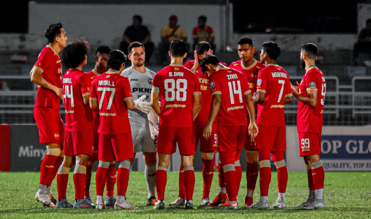 SKUAD Gergasi Merah kini di tangga kelima Liga Super. FOTO Selangor FC