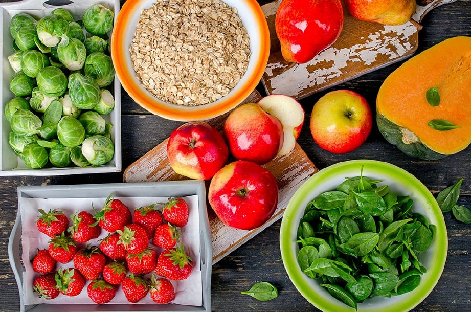 SAYUR-SAYURAN dan buah-buahan dapat menguatkan daya ketahanan badan terhadap penyakit. GAMBAR hiasan