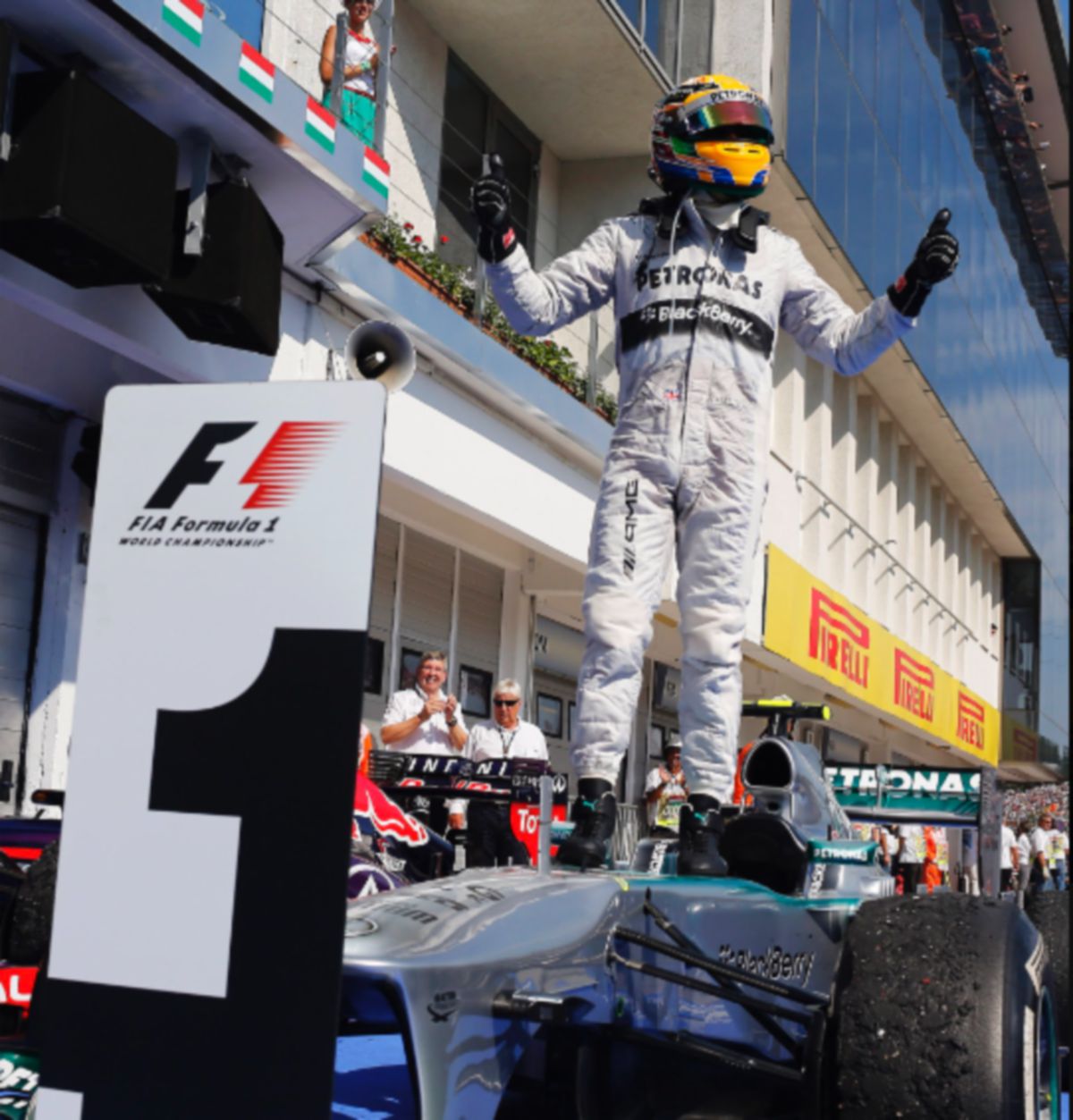 LEWIS Hamilton lakar masa terpantas dalam ujian masa terakhir GP Hungary. FOTO Twitter