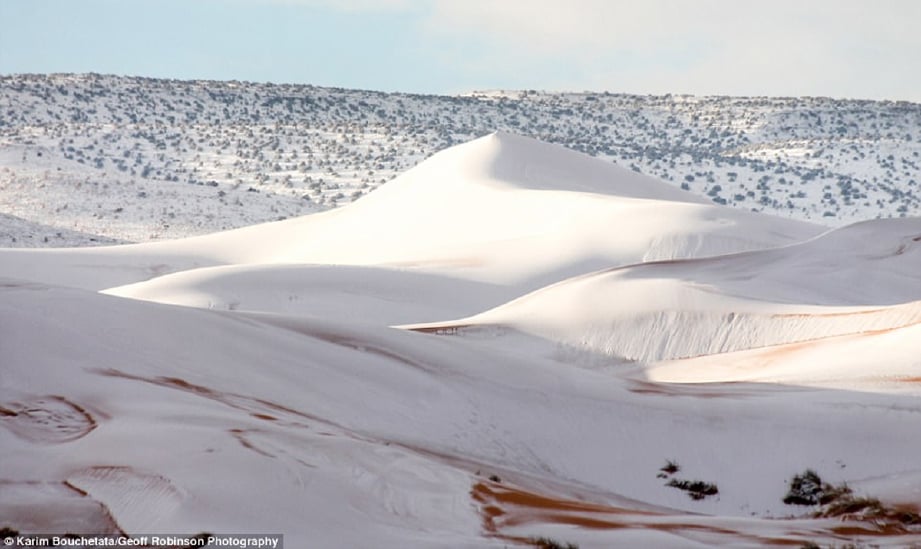 Sesetengah kawasan di Gurun Sahara diliputi salji tebal sejauh beberapa kilometer.