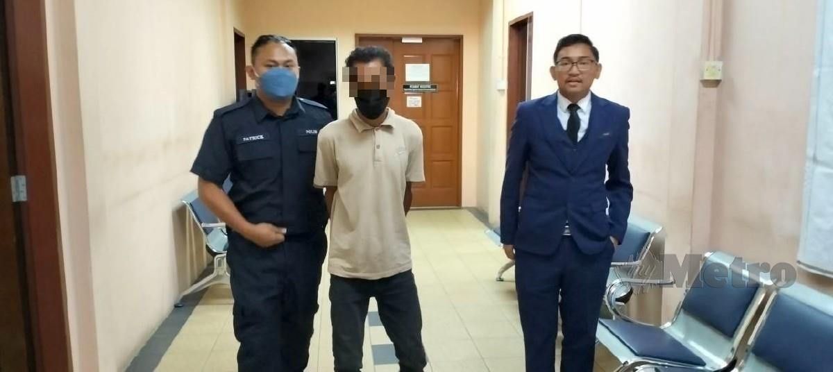  TERTUDUH dijatuhi hukuman penjara 15 tahun dan sepuluh sebatan selepas mengaku bersalah merogol anak tirinya hingga hamil. FOTO Abdul Rahemang Taiming