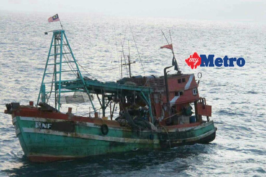 Bot yang digunakan nelayan Vietnam untuk menangkap ikan di perairan negara. FOTO ihsan APMM