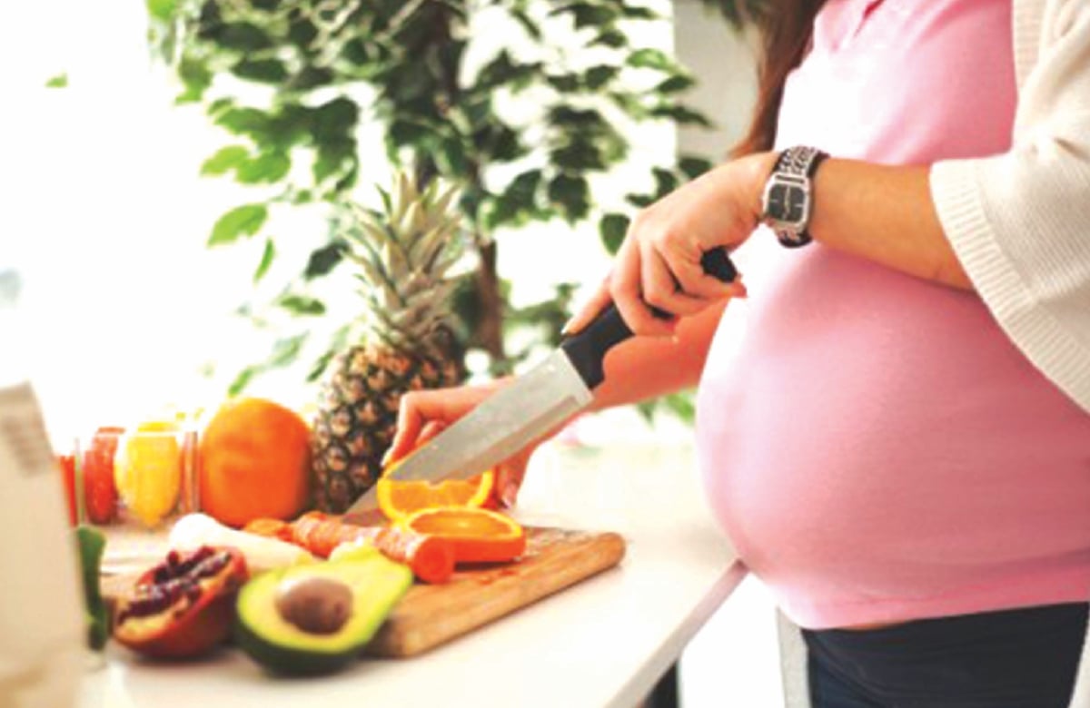 MAKAN makanan berkhasiat penting untuk ibu mengandung. - FOTO Google