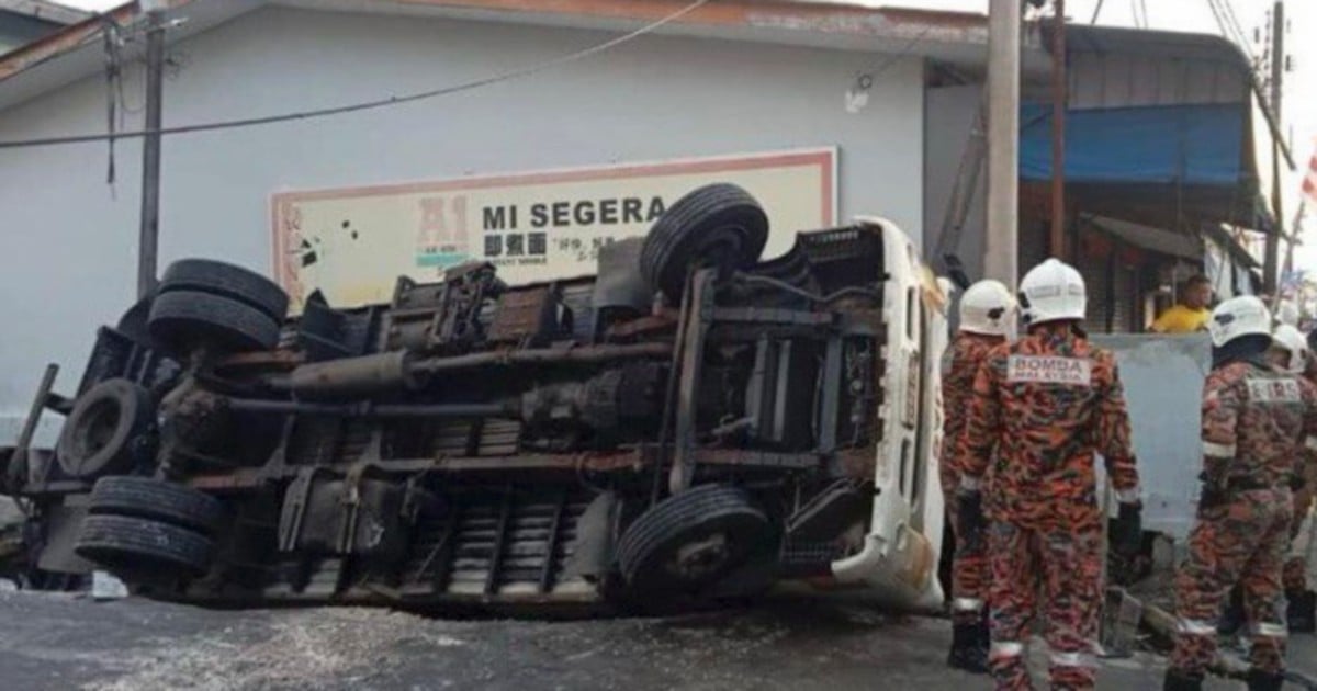 Pekerja pemunggah air batu maut dihempap lori