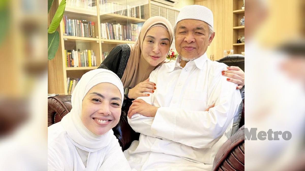 NURULHIDAYAH bergambar bersama adik dan bapanya. FOTO IG Datuk Nurulhidayah Ahmad Zahid