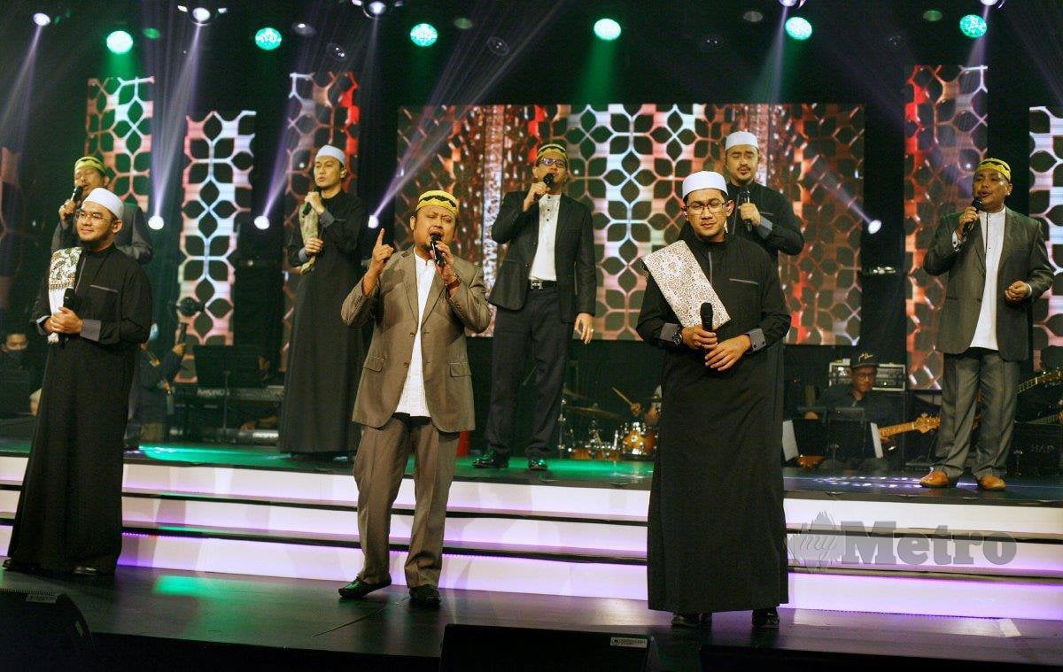 KUMPULAN Hijjaz  dalam  Konsert Inteam 20 Tahun Di Hati. FOTO Mohd Yusni Ariffin