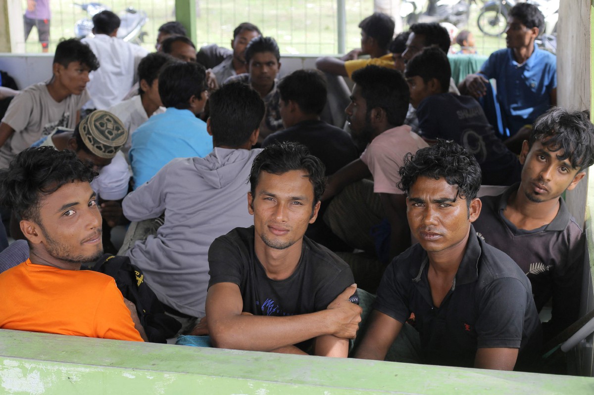 Sebahagian pelarian Rohingya yang diselamatkan di Bireuen, wilayah Aceh. - FOTO AFP