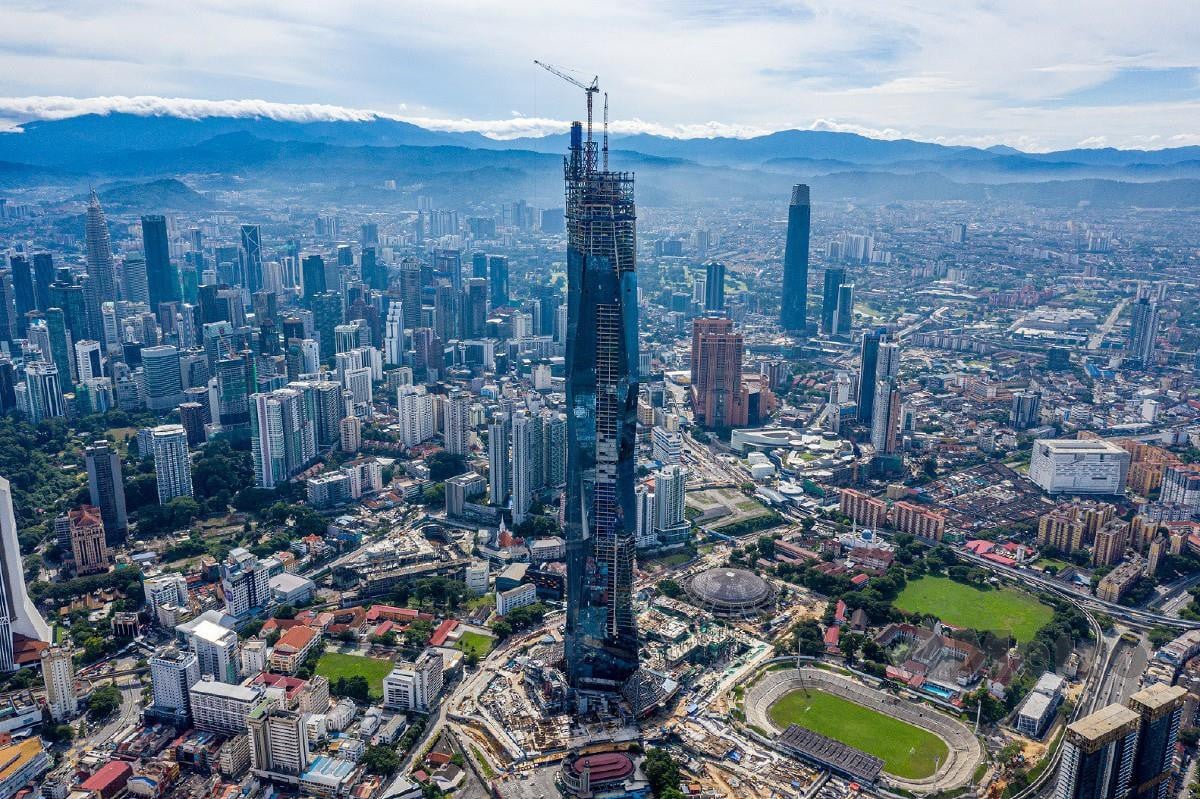PROJEK pembangunan Merdeka 118 selesai membina lantai terakhir iaitu bumbung tingkat 118, sekali gus menandakan penyempurnaan menara tertinggi negara.