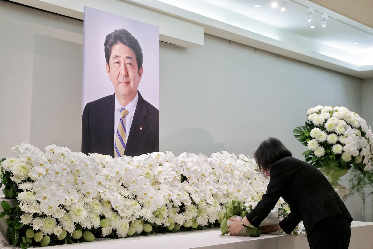 Majlis memperingati Shinzo Abe diadakan di Tokyo. - FOTO Reuters