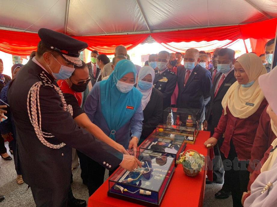 DATUK Seri Zulkifli Abdullah merasmikan Pusat Pemulihan Penagihan Narkotik (PUSPEN) Seri Iskandar, di sini, hari ini. FOTO Noor Hidayah Tanzizi