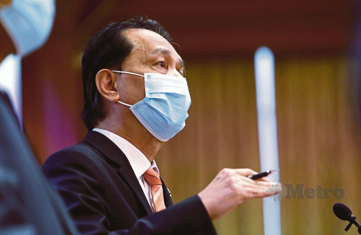 TAN Sri Dr Noor Hisham Abdullah ketika sidang media harian berkaitan jangkitan COVID-19 di Kementerian Kesihatan, Putrajaya. FOTO Mohd Fadli Hamzah