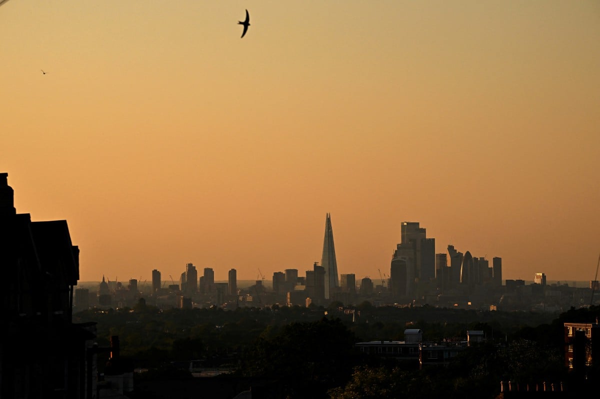Keadaan ruang udara di London selepas timbul amaran mengenai pencemaran udara. - FOTO Reuters
