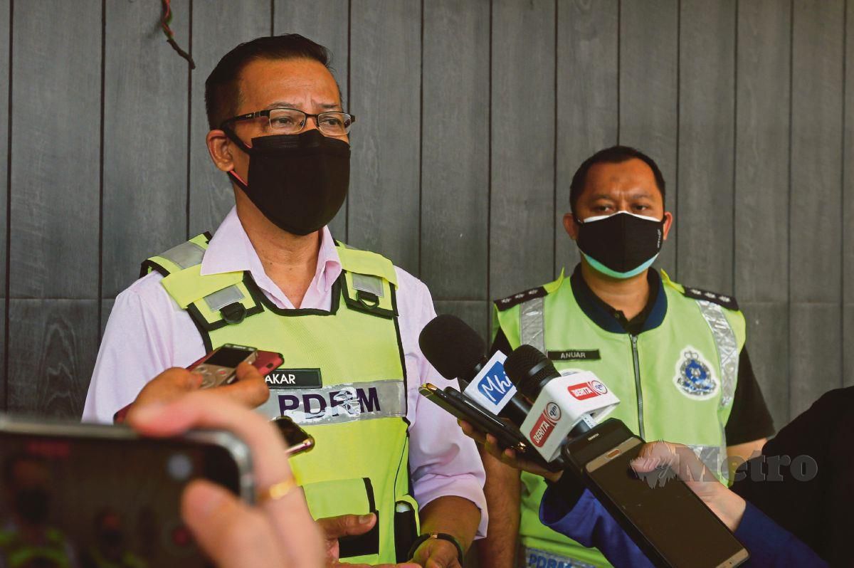 SARJAN Major Abu Bakar Ahmad berucap pada sidang media tinjauan Ops Pemantauan CIMS dan Pematuhan SOP Covid-19  di Kota Cemerlang, Ayer Keroh, Melaka. FOTO Syafeeq Ahmad