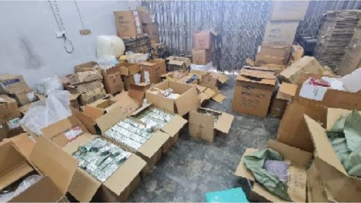 Polis merampas pelbagai barang bernilai lebih RM726 juta dalam pelbagai operasi termasuk Op Kontraban, Op Tiris dan Op Bersepadu Khazanah bagi tempoh 1 Januari hingga 14 September lalu. FOTO Ihsan Polis