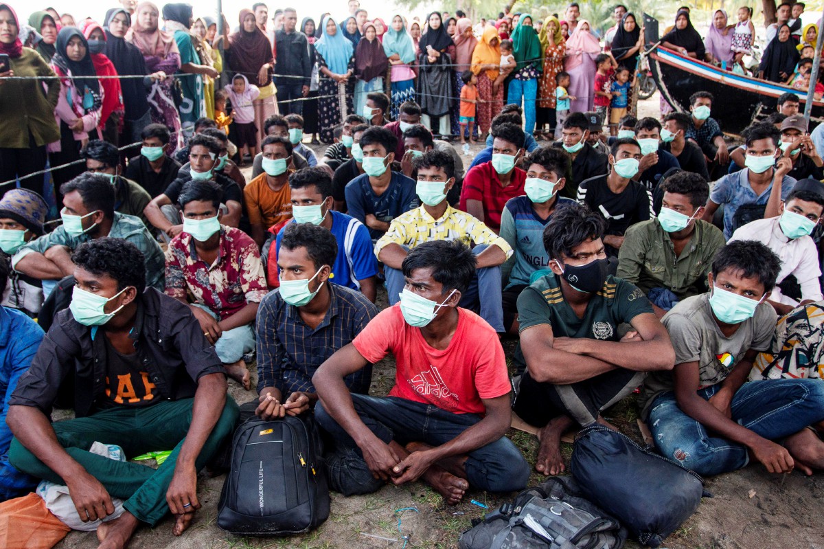 Sebahagian etnik Rohingya yang mendarat di Aceh. - FOTO AP