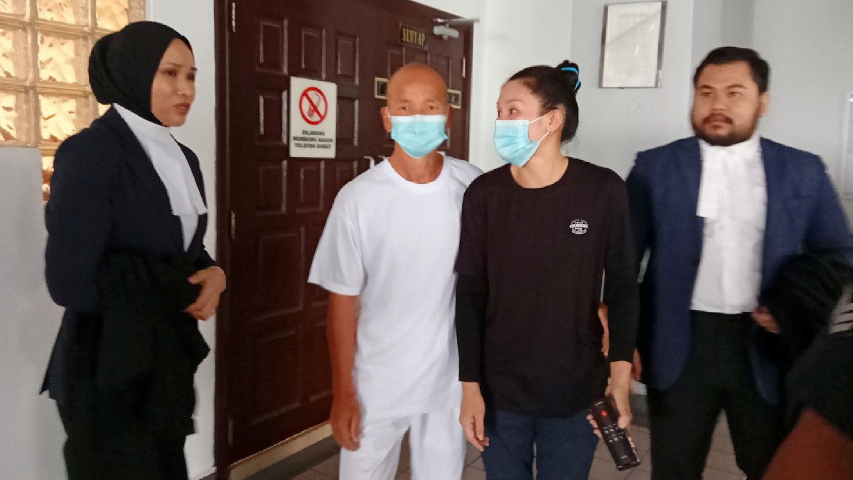 Ku Swee Hing dan isterinya Chen Mui Fung dilepaskan dan dibebaskan daripada pertuduhan mengedar dadah. FOTO  Meor Riduwan Meor Ahmad.