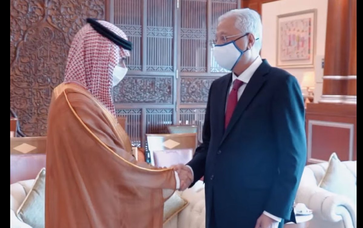 KUNJUNGAN hormat Menteri Luar Arab Saudi Putera Faisal bin Farhan di Perdana Putra, Putrajaya, Rabu lalu.