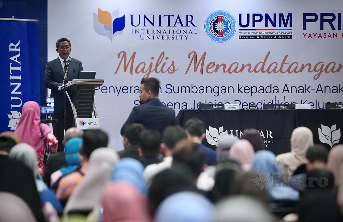 DATUK Seri Jalaluddin Alias menyampaikan ucapan ketika Majlis Menandatangani Memorandum Persefahaman UNITAR-UPNM-PRIHATIN di UNITAR International University, Kelana Jaya. FOTO Azhar Ramli