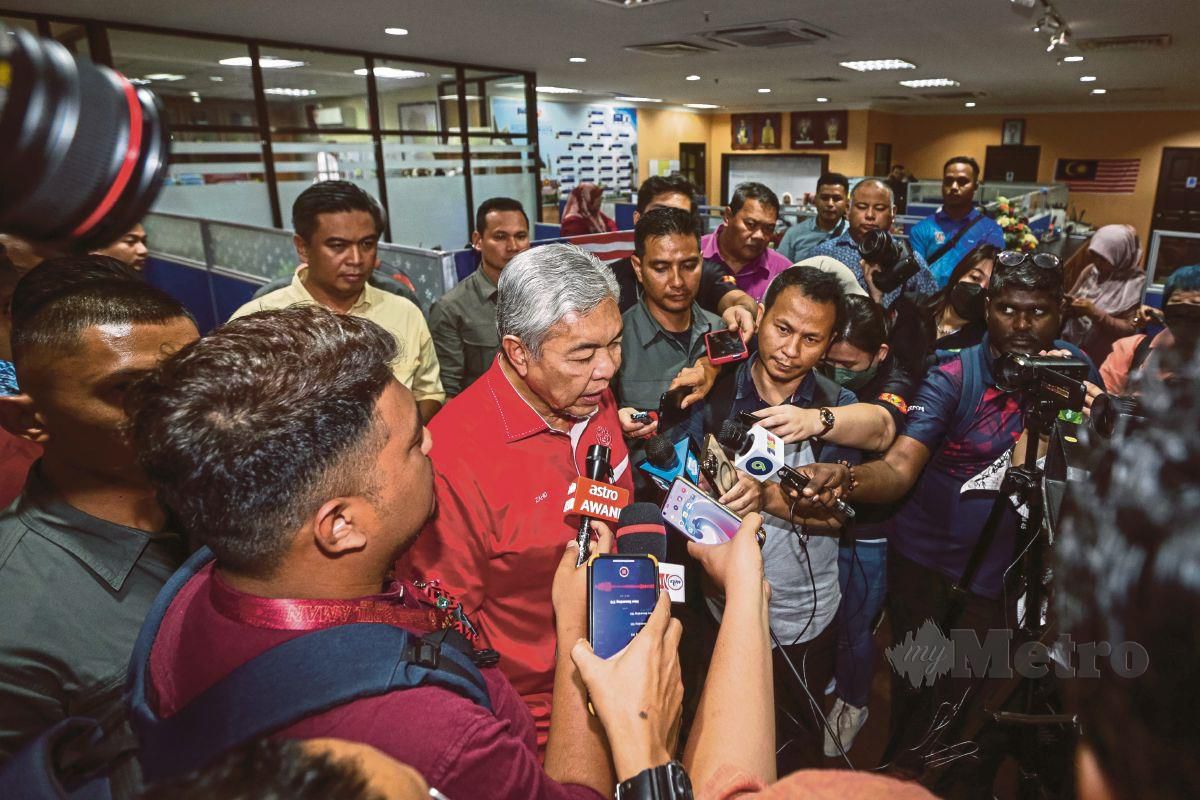 AHMAD Zahid Hamidi ketika sidang media pada Majlis Pengenalan Calon-Calon Pemilihan UMNO 2023-2026 peringkat negeri Kedah dan Perlis. FOTO Luqman Hakim Zubir
