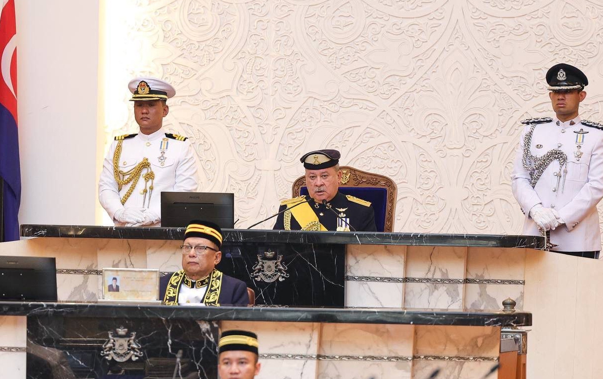 SULTAN Ibrahim Iskandar bertitah ketika merasmikan pembukaan Mesyuarat Pertama Bagi Penggal Persidangan Kedua Dewan Undangan Negeri (DUN) Johor ke-15. FOTO ihsan MEDKOM