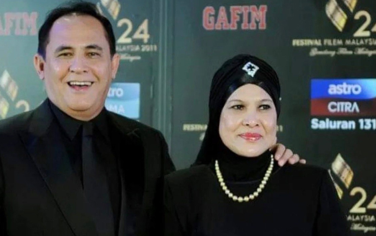 Datin Patimah Ismail bersama suaminya, Datuk Yusof Haslam.
