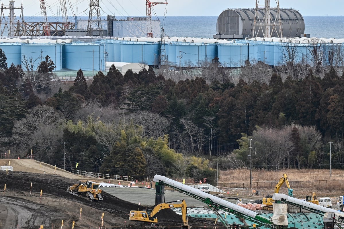 FOTO pada 14 Februari menunjukkan tanah yang tercemar susulan insiden di janakuasa nuklear Fukushima Daiichi pada 2011, diletakkan dalam kawasan simpanan khas. FOTO AFP 
