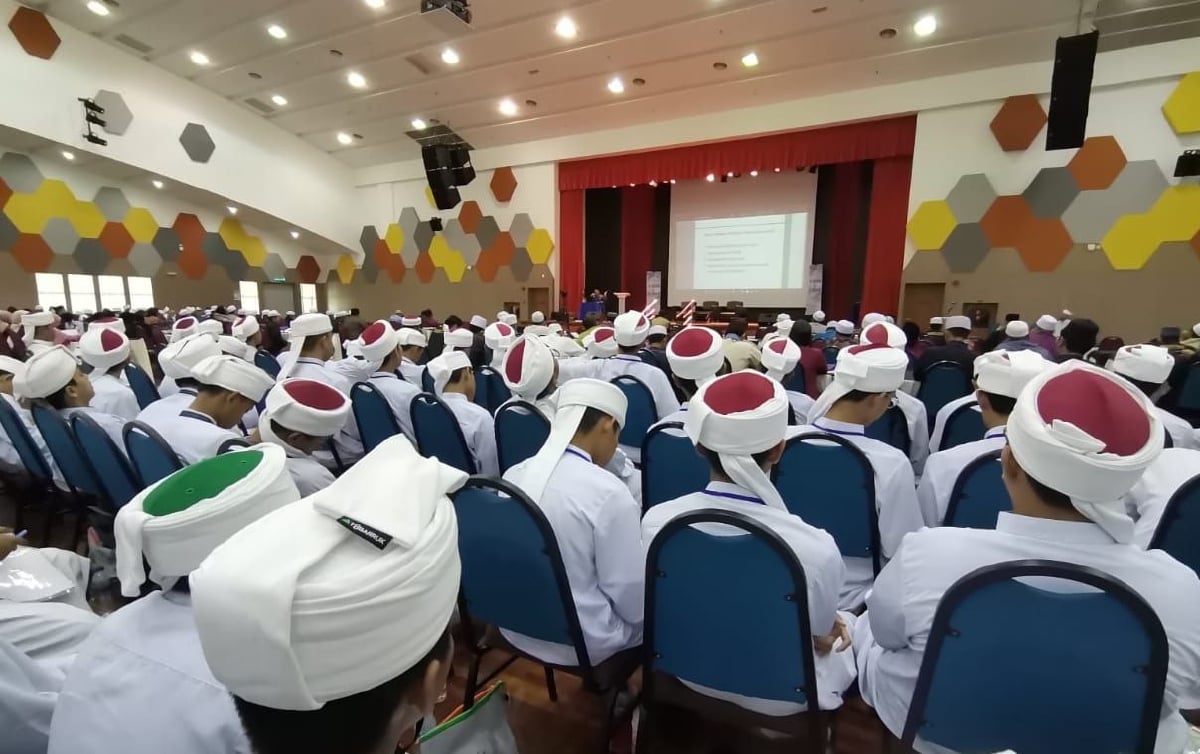PROGRAM Seminar Al-Quran dan Al-Qiraat peringkat kebangsaan 2023 dianjurkan oleh Maahad Tahfiz Ismail di Dewan Berlian, UiTM Puncak Alam di sini, tadi.