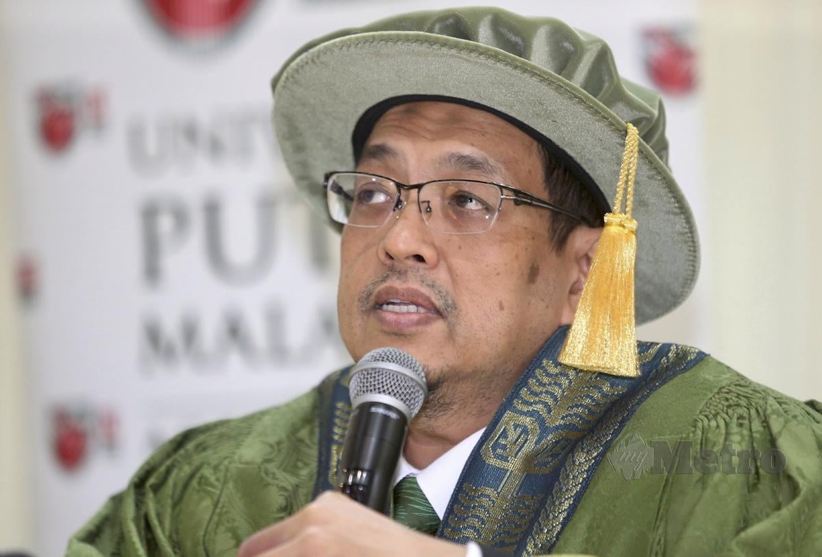 PROF Dr Ahmad Farhan Mohd Sadullah, pada sidang media Majlis Konvokesyen Universiti Putra Malaysia ke 47. FOTO Fathil Asri