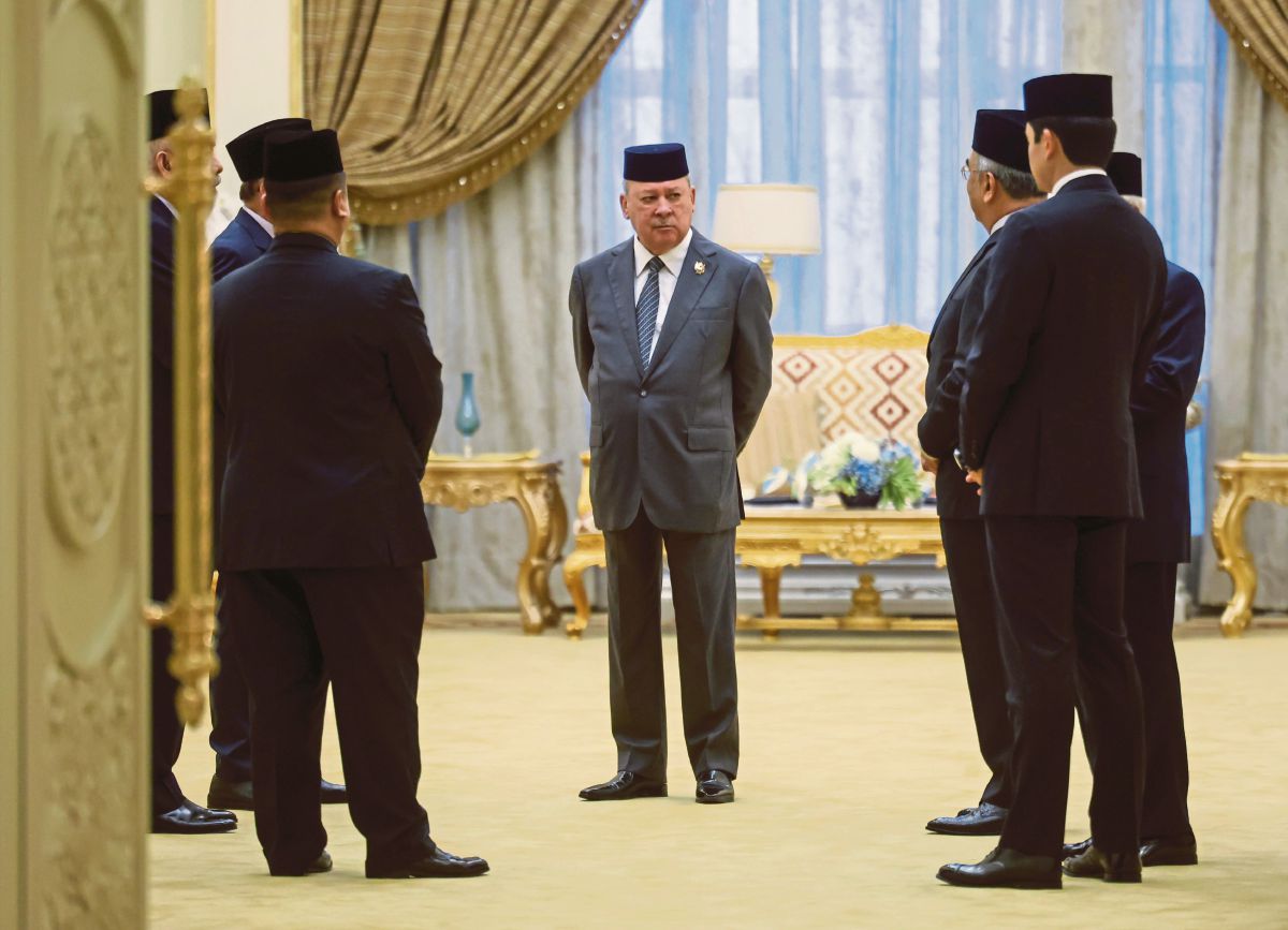 SULTAN Ibrahim berkenan berangkat ke Mesyuarat Majlis Raja-Raja ke-265 di Istana Negara, hari ini. FOTO Bernama