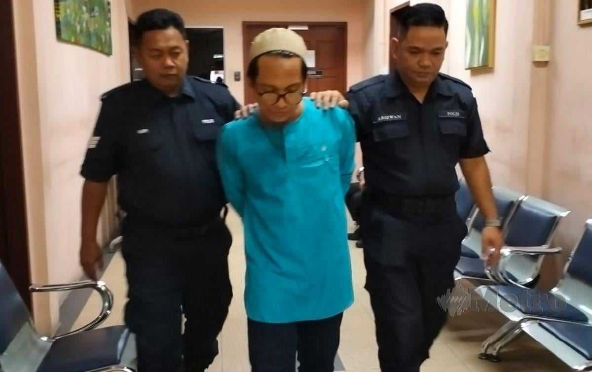 MUSLEH dijatuhi hukuman penjara 15 tahun dan empat sebatan selepas didapati bersalah melakukan amang seksual fizikal keatas seorang pelajar perempuan. FOTO Abdul Rahemang Taiming