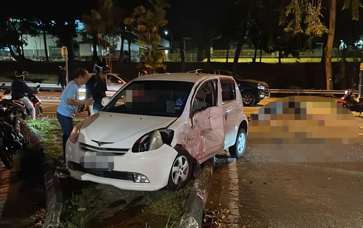 MUHIBBUDIN maut dalam kemalangan di simpang Taman Ayer Keroh Height (TAKH), Jalan Tun Abdul Razak. FOTO ihsan IPD Melaka Tengah