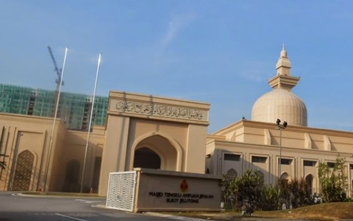 Masjid Diraja Tengku Ampuan Jemaah di Bukit Jelutong